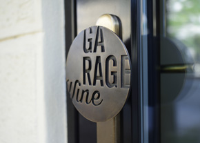 wine bar